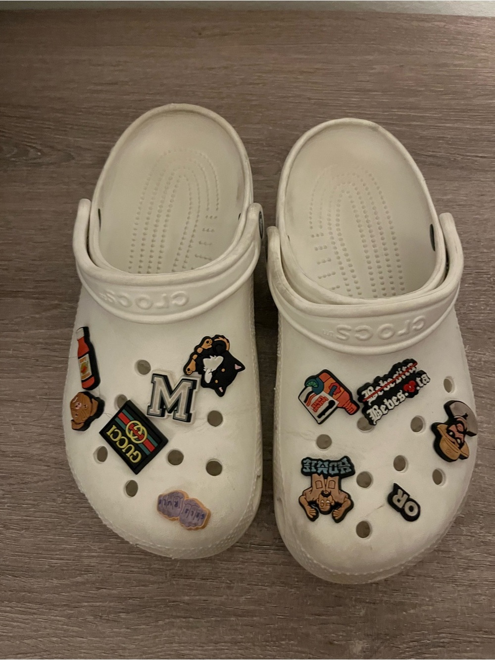 CROCS White Clog with Fun Jibbitz Charms woman’s size 9